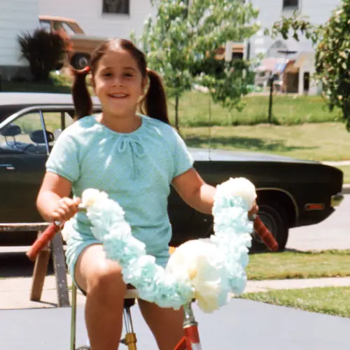 Childhood photo of Laura Gregg
